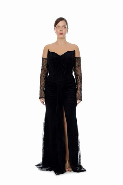 فستان سهرة أسود مطرز بالخرز والدانتيل بمقاسات كبيرة